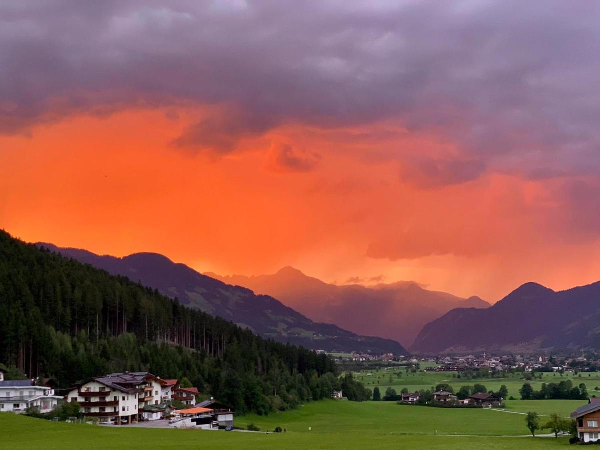Hotel Standlhof Zillertal Uderns Exterior foto